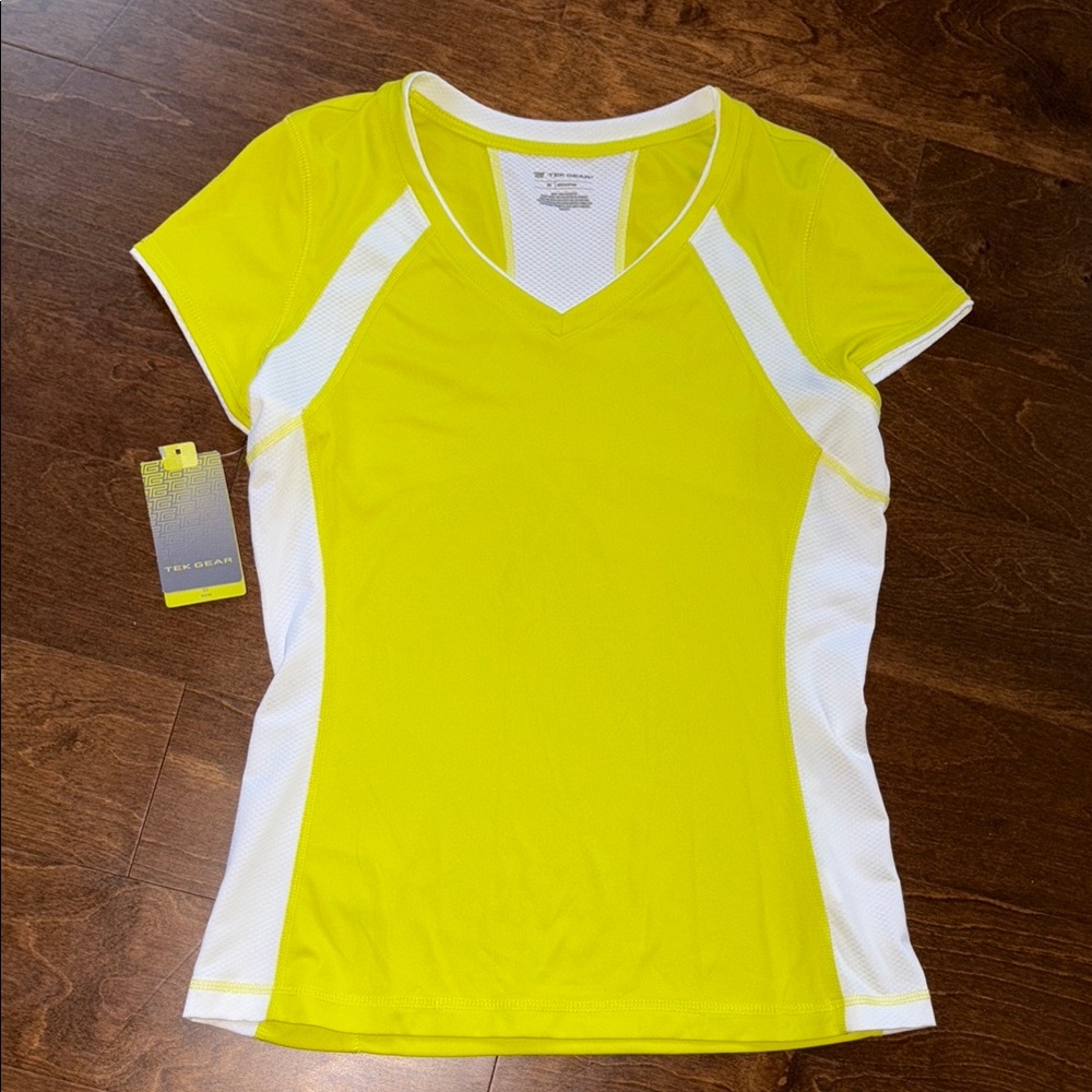 NWT TEK GEAR size M